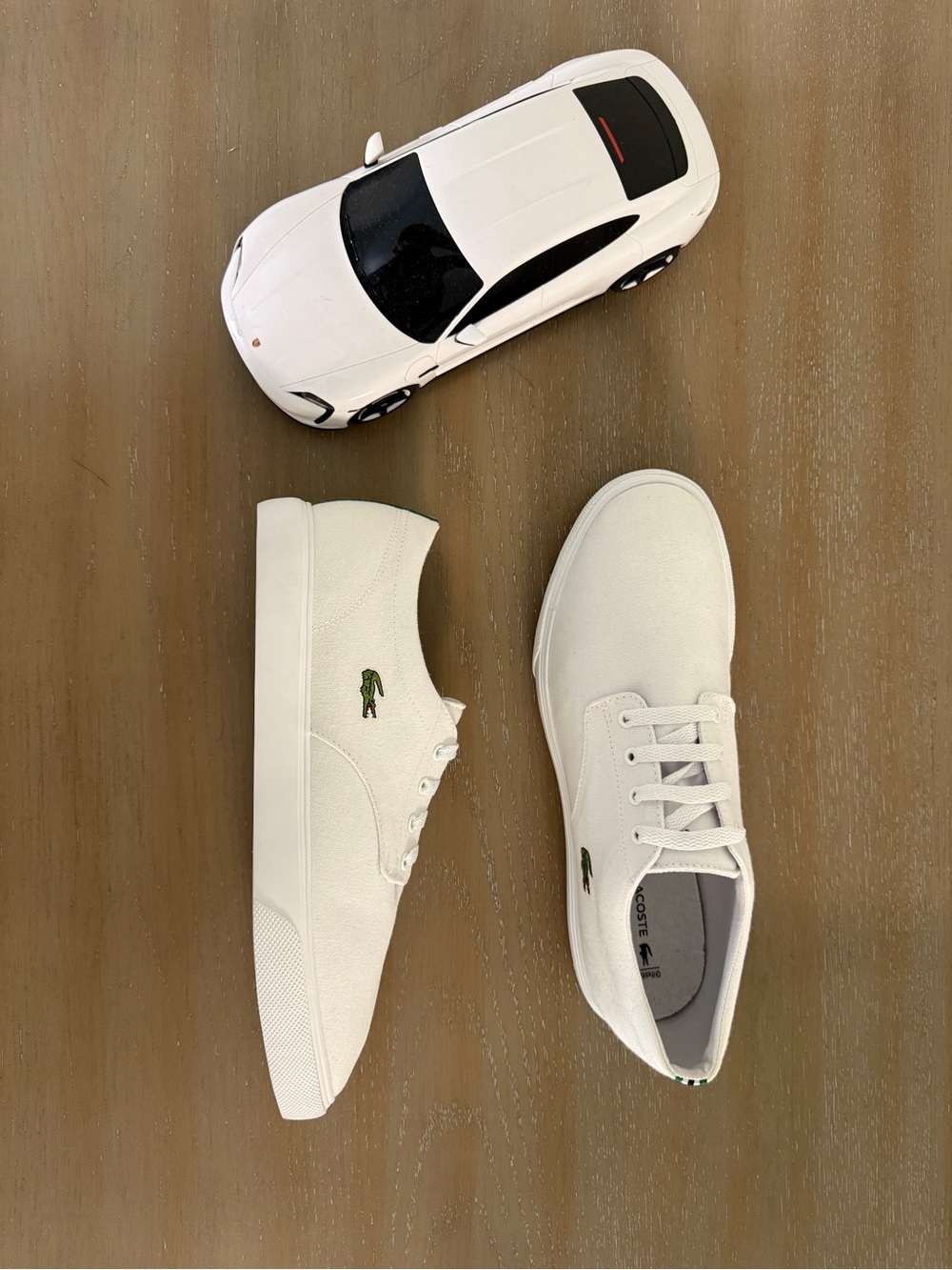 Lacoste Men's White Low-Top Canvas Sneakers with Green Crocodile Logo
